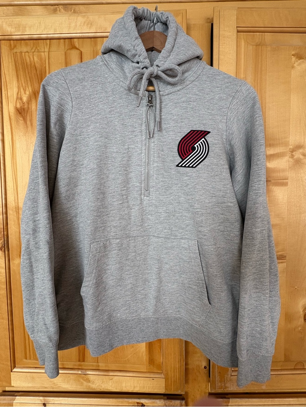 Antigua Gray Portland Blazers Quarter-Zip Hoodie with Red & Black Logo